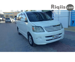 gaadhi iiba Toyota Noha hargeisa car for sale - Image 1