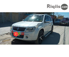 gaadhii iiba Suzuki Escudo hargeisa car for sale - Image 2