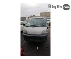 gaadhi iiba TOYOTA TOWNACE - Image 1