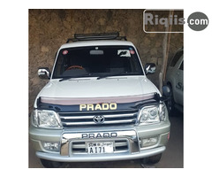 gaadhi iiba Toyata land crusier prado - Image 1