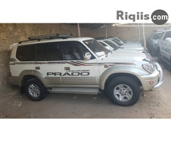 gaadhi iiba Toyata land crusier prado - Image 2