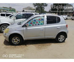 gaadhi iiba Toyota Vitz - Image 2