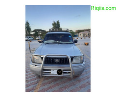 gaadhi iiba TOYOTA PRADO for sale - Image 1