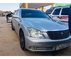 gaadhi iiba Toyota crown salon car for sale - Image 3