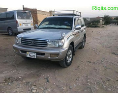 gaadhi iiba Toyota land Cruiser car for sale - Image 1