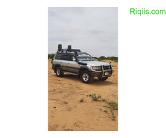 gaadhi iiba Toyota land Cruiser car for sale - Image 3