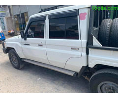 gaadhi iiba Toyota land Cruiser car for sale - Image 1