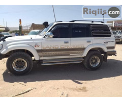 gaadhi iiba Toyota land Cruiser hargeisa  car for sale - Image 2