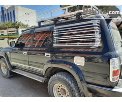 gaadhi iiba Toyota land Cruiser hargeisa  car for sale - Image 2