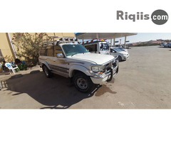 gaadhi iiba Toyota land Cruiser hargeisa car for sale - Image 1