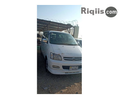 gaadhi iiba Toyota Noha Hargeisa car for sale - Image 2