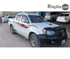 gaadhi iiba Toyota hilux  Borama car for sale - Image 1