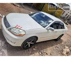 gaadhi iiba Toyota  Toyota Mark 110 Hargeisa car for sale - Image 2