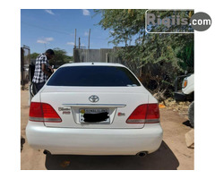 gaadhi iiba Toyota ROYAL SALOON Hargeisa car for sale - Image 1