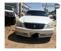 gaadhi iiba Toyota ROYAL SALOON Hargeisa car for sale - Image 3