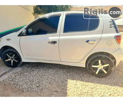 gaadhi iiba Toyota Vtiz Hargeisa car for sale - Image 2