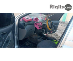 gaadhi Toyota vitiz iiba hargeisa for sale - Image 2