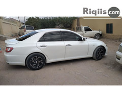 gaadhi iiba Toyota Mark x hargeisa car for sale - Image 3