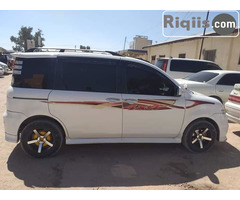 gaadhi iiba Toyota Sayn hargeisa car for sale - Image 3