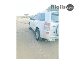 gaadhi iiba Suzuki escudo hargeisa car for sale - Image 1