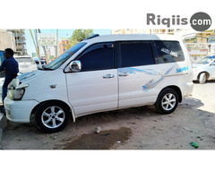 gaadhi iiba Toyota Noha hargeisa car for sale - Image 2