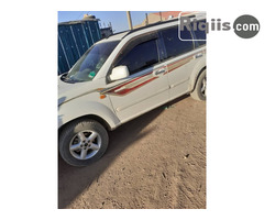 gaadhi iiba Suzuki XTRIAL hargeisa car for sale - Image 2