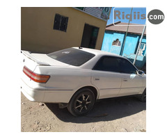 gaadhi iiba Toyota indhacade hargeisa car for sale - Image 1